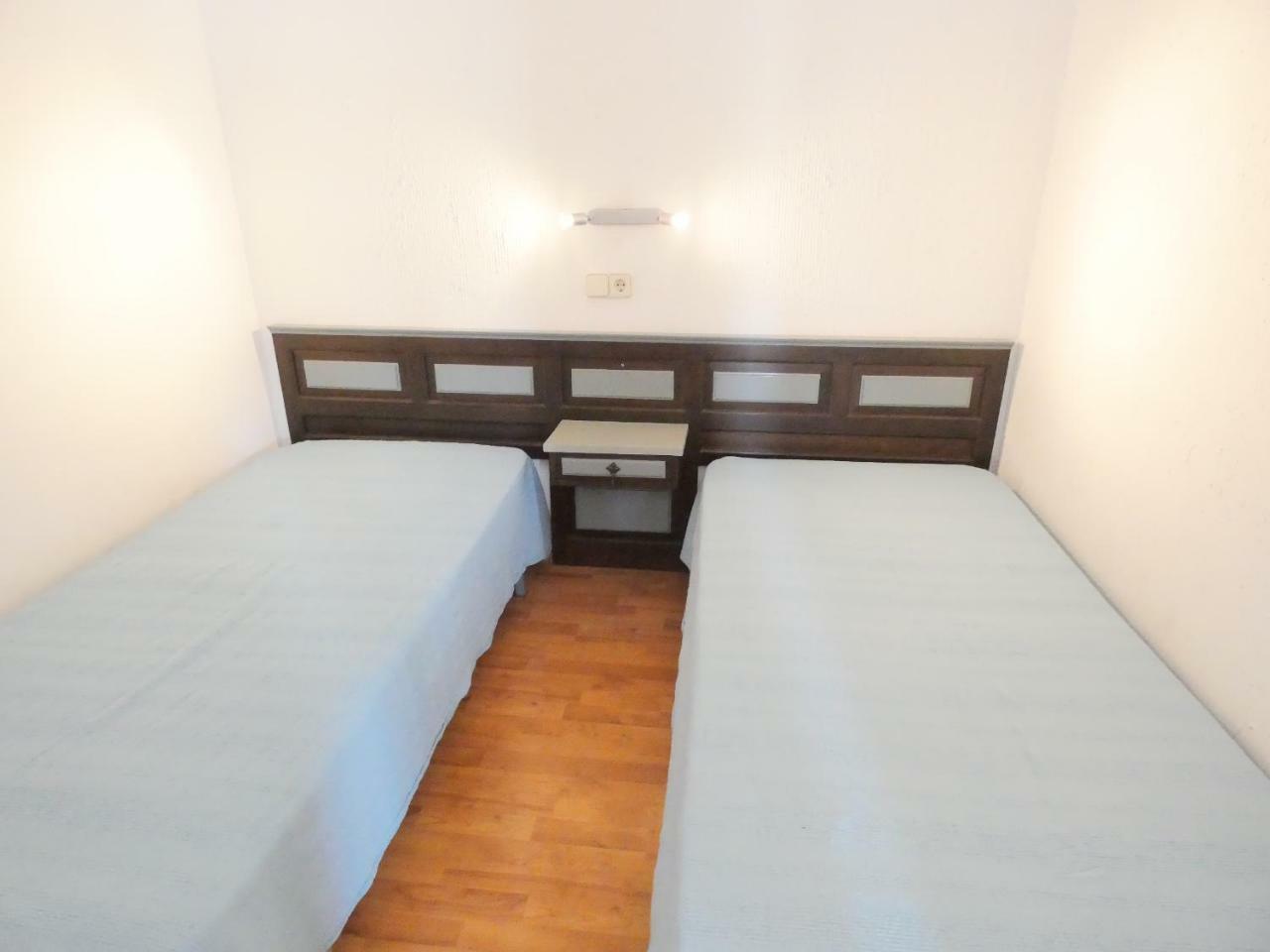 Holiday Center Росес Екстериор снимка