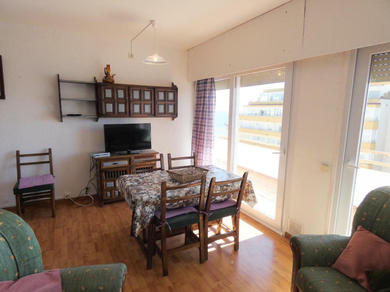 Holiday Center Росес Екстериор снимка